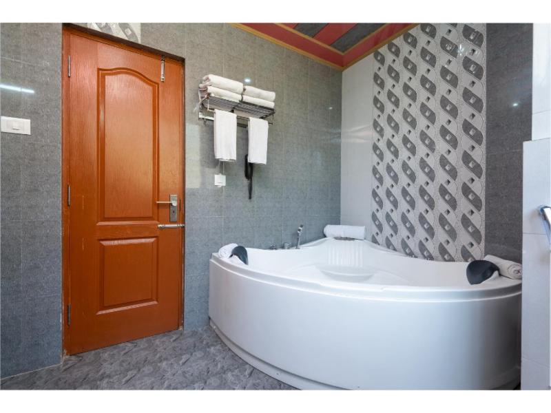 Hotel Shiva Sanctuary By Dls Hotels, Mcleod Ganj Dharamshala Exteriör bild
